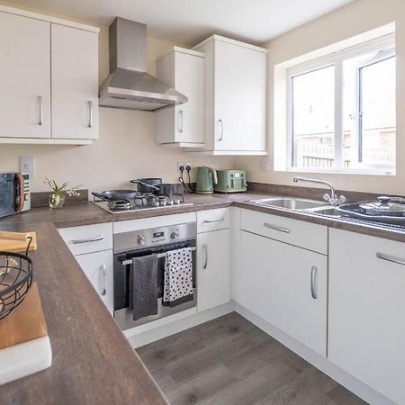 Good For Company Let 2-Bed In Coventry 2X Parking Appartement Buitenkant foto