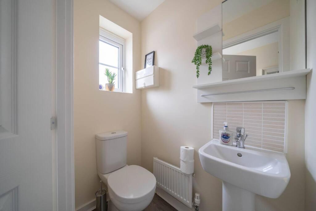 Good For Company Let 2-Bed In Coventry 2X Parking Appartement Buitenkant foto