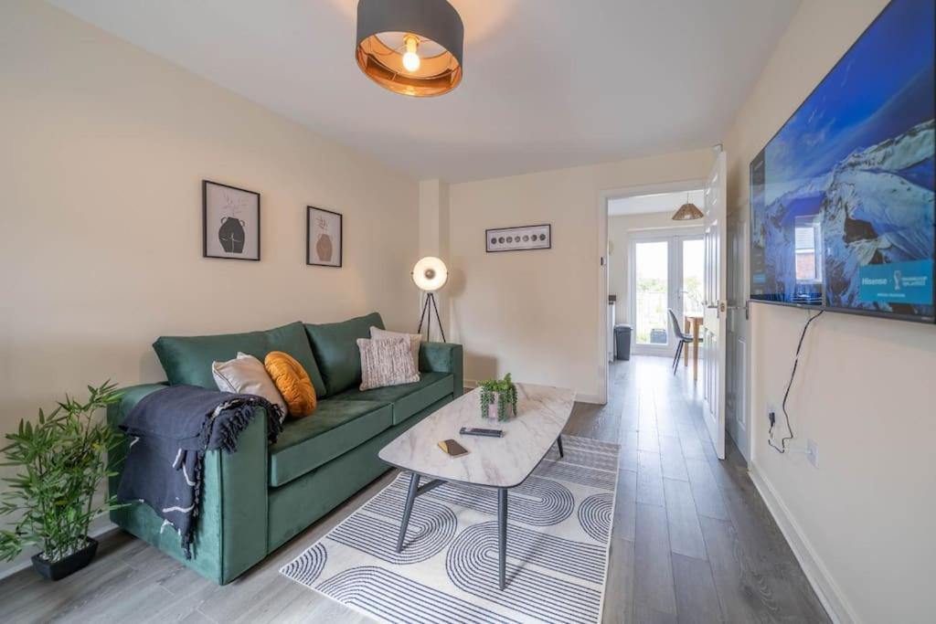 Good For Company Let 2-Bed In Coventry 2X Parking Appartement Buitenkant foto
